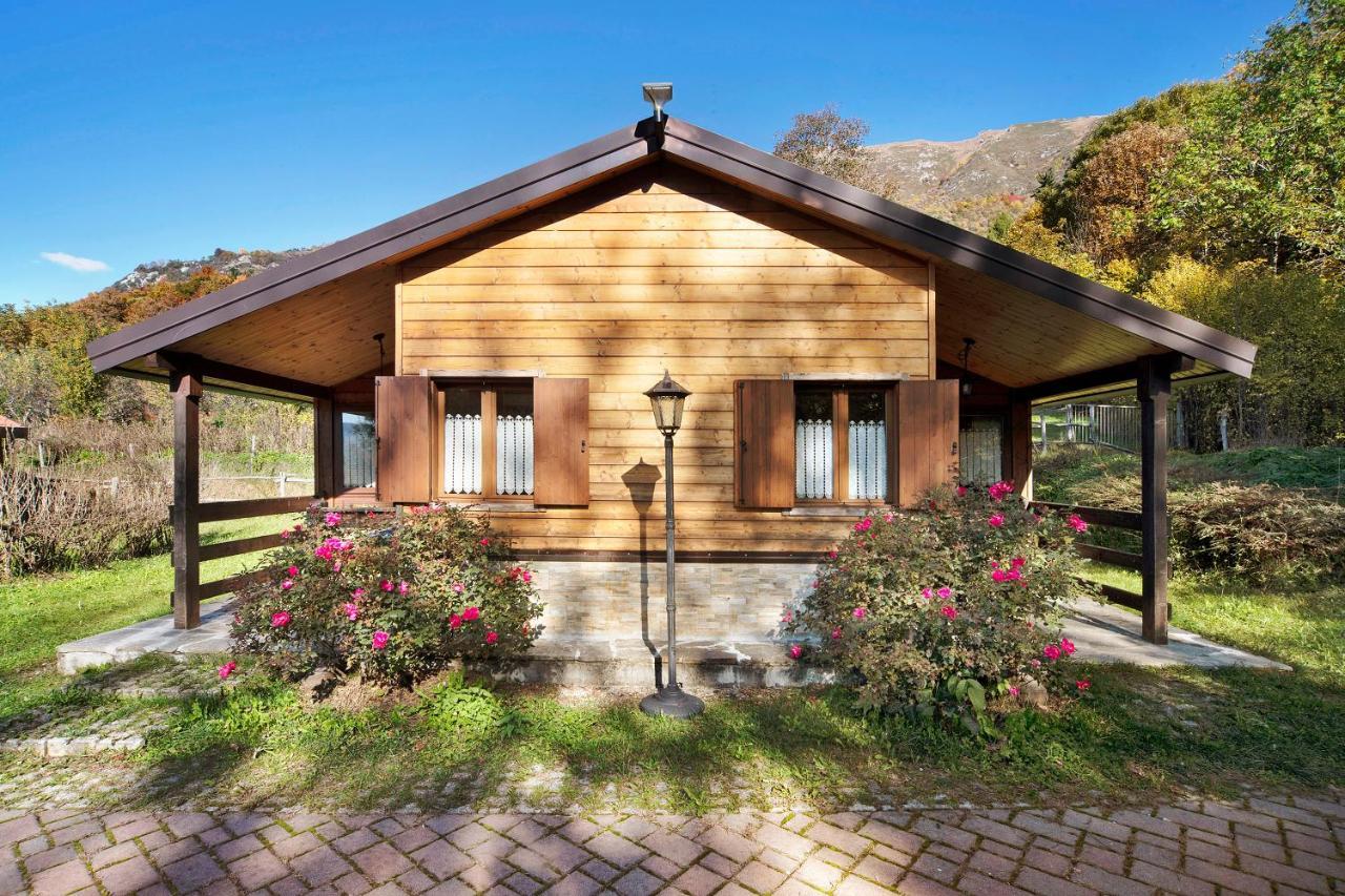 Casa Bucaneve บาร์ซีโอ ภายนอก รูปภาพ